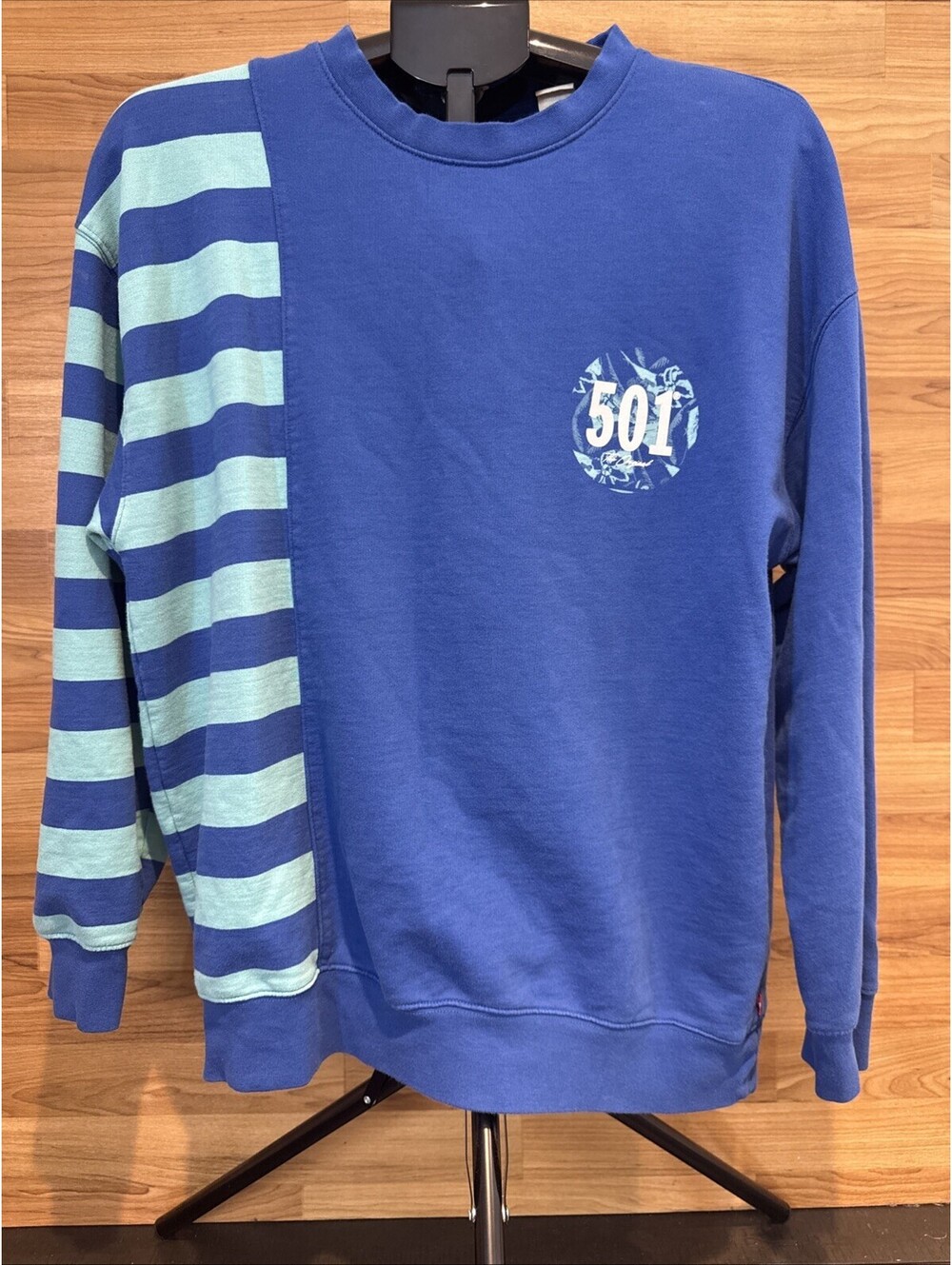 Levi’s 501 Men’s Blue Oversized Cotton Sweatshirt Size Small 100% Cotton